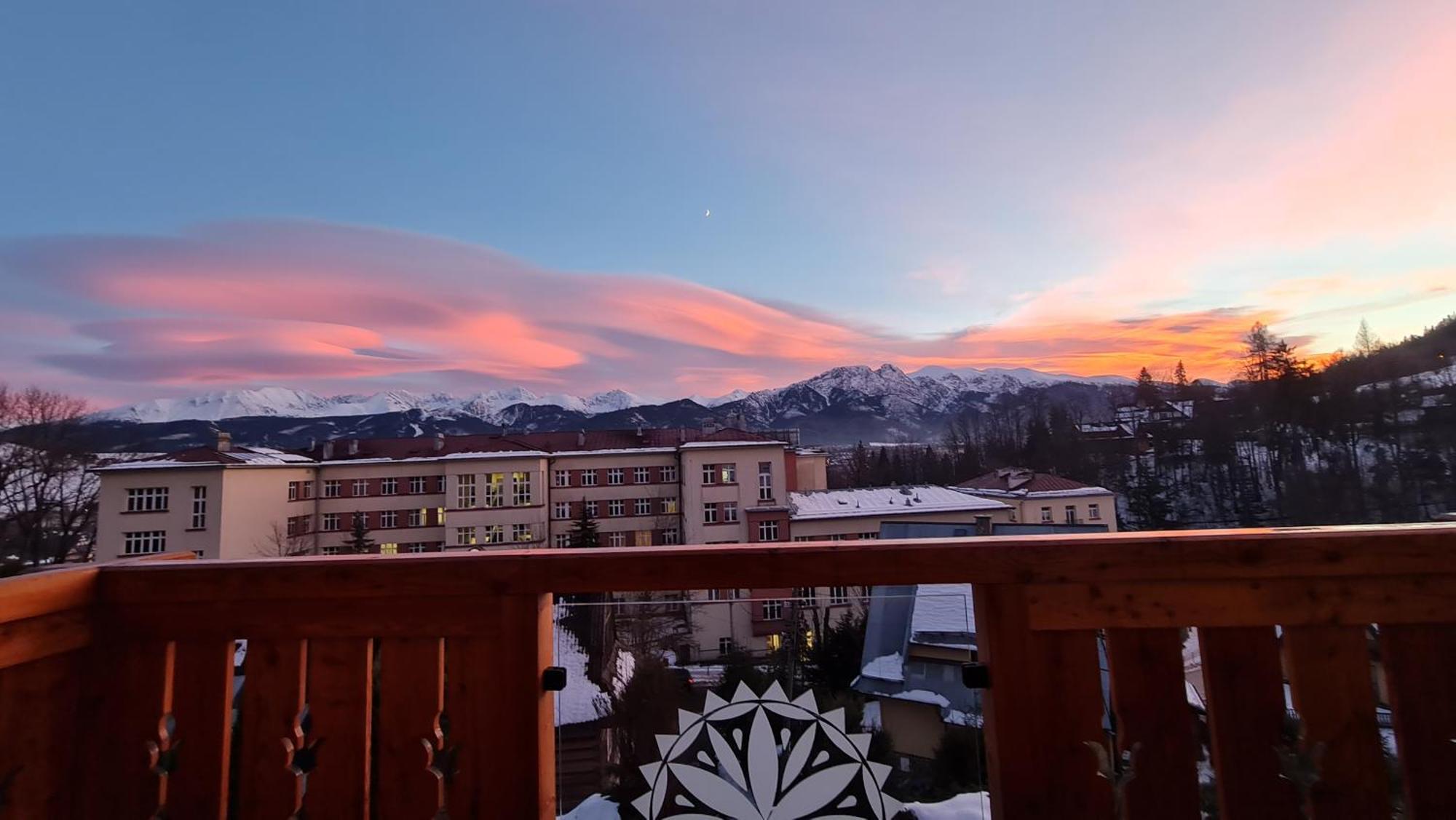 Villa Fortuna - Regionalne Apartamenty & Spa - Sauna, Grill, Jacuzzi Z Widokiem Na Tatry Zakopane Dış mekan fotoğraf